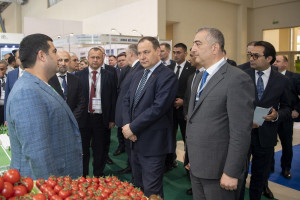 Belarus Respublikasının Baş naziri Roman Qolovçenko “Caspian Agro 2022” sərgisini ziyarət edib