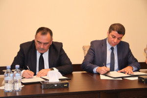 AZƏRBAYCAN DÖVLƏT AQRAR UNİVERSİTETİ İLƏ ASC “STANDARD İNSURANCE” ARASINDA ƏMƏKDAŞLIQ MÜQAVİLƏSİ İMZALANIB