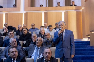 ŞƏKİDƏ TÜTÜNÇÜLÜK VƏ BARAMAÇILIĞIN İNKİŞAFI İLƏ BAĞLI 2019-CU İLDƏ QARŞIDA DURAN VƏZİFƏLƏRƏ HƏSR OLUNMUŞ RESPUBLİKA MÜŞAVİRƏSİ  KEÇİRİLİB