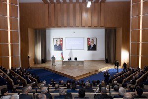 ŞƏKİDƏ TÜTÜNÇÜLÜK VƏ BARAMAÇILIĞIN İNKİŞAFI İLƏ BAĞLI 2019-CU İLDƏ QARŞIDA DURAN VƏZİFƏLƏRƏ HƏSR OLUNMUŞ RESPUBLİKA MÜŞAVİRƏSİ  KEÇİRİLİB