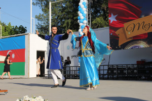 ADAU tələbələri Ege Universitetindən birinciliklə məzun olublar
