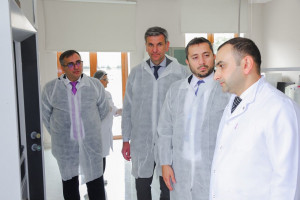 FAO nümayəndəsi Aqrar Xidmətlər Agentliyinin Mərkəzi Laboratoriyasının fəaliyyəti ilə tanış olub