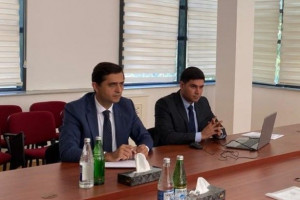 Aqrar Sığorta Fondunun İdarə Heyətinin sədri Fuad Sadıqov Xızıda vətəndaşlarla görüşüb, təsərrüfatlara baş çəkib