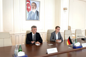 Nazir Məcnun Məmmədov Almaniyanın Azərbaycandakı səfiri ilə görüşüb