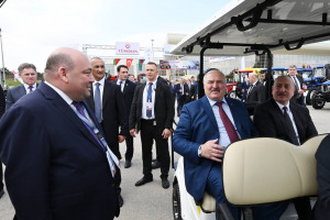 Azərbaycan və Belarus prezidentləri “Caspian Agro” və “InterFood Azerbaijan” sərgiləri ilə tanış olublar