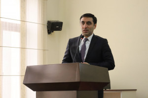 Fermerlərə “İntensiv meyvə bağlarının salınması və idarə olunması texnologiyaları” mövzusunda təlim keçirilib