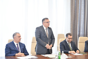 Kənd Təsərrüfatı Nazirliyinin əməkdaşlarına “Dövlət qulluğunda fərqlənməyə görə” medallar və vəsiqələr təqdim olunub
