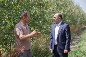 “Aqroservis” ASC-nin İdarə Heyətinin sədri Mehman Veysəlov Qubada vətəndaşlarla görüşüb, təsərrüfatlara baş çəkib