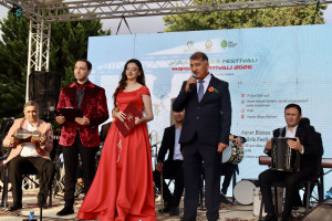 Samux rayonunda ilin ilk məhsul festivalı keçirilib