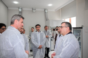 FAO nümayəndəsi Aqrar Xidmətlər Agentliyinin Mərkəzi Laboratoriyasının fəaliyyəti ilə tanış olub