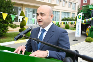 “John Deere” şirkətinin müasir kənd təsərrüfatı texnologiyaları ADAU-da təqdim olunub