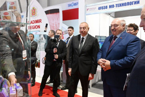 Azərbaycan və Belarus prezidentləri “Caspian Agro” və “InterFood Azerbaijan” sərgiləri ilə tanış olublar