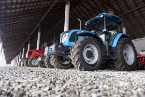 “İvanovka Aqropark”a qeydiyyat şəhadətnaməsi təqdim edilib