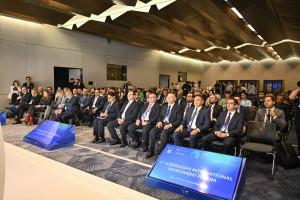 Nazir Məcnun Məmmədov “II Azərbaycan Beynəlxalq İnvestisiya Forumu” çərçivəsində keçirilən panel sessiyada çıxış edib