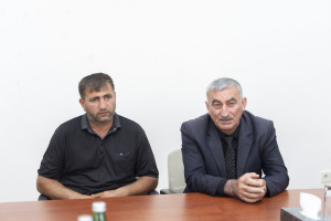 Nazir Məcnun Məmmədov İsmayıllıda vətəndaşları qəbul edib, fermerlərlə görüşüb