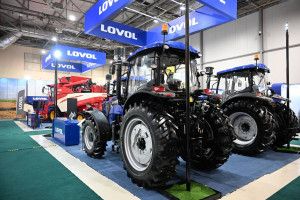 Prezident İlham Əliyev 19-cu “Caspian Agro Week” və 31-ci “InterFood Azerbaijan” sərgiləri ilə tanış olub