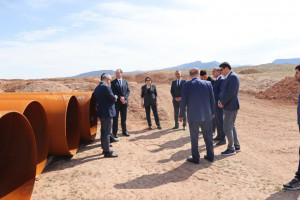 Nazir Məcnun Məmmədov Naxçıvanda təsərrüfatlara baş çəkib, fermerlərlə görüşüb