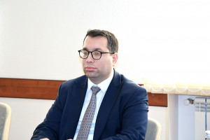 Elm, təhsil və insan resursları şöbəsinin müdiri Fərid Nəcəfov Masallıda vətəndaşları qəbul edib