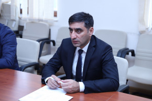 AXA sədri Zərdabda vətəndaşlarla görüşüb, təsərrüfatlara baş çəkib