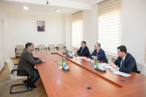 “Aqroservis” ASC-nin İdarə Heyətinin sədri Mehman Veysəlov Bərdədə vətəndaşları qəbul edib, təsərrüfatlara baş çəkib