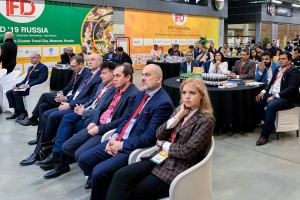 Azərbaycan məhsullarının Hindistana ixracı müzakirə edilib