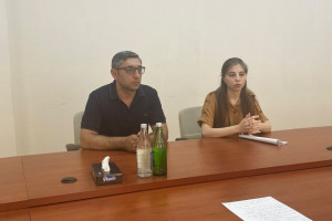 Kənd Təsərrüfatı Nazirliyinin Aparat rəhbəri Azad Cəfərli Göygöldə vətəndaşlarla görüşüb, təsərrüfatlara baş çəkib