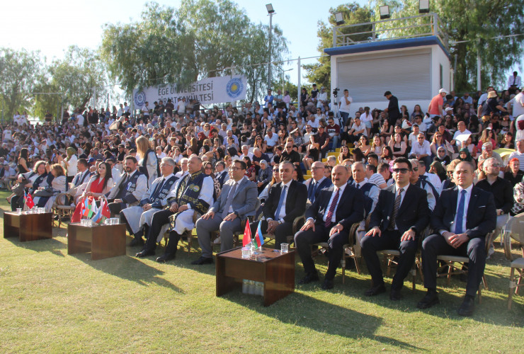 ADAU tələbələri Ege Universitetindən birinciliklə məzun olublar